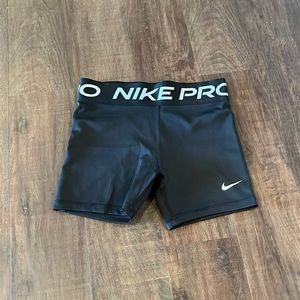 Black Nike Pro